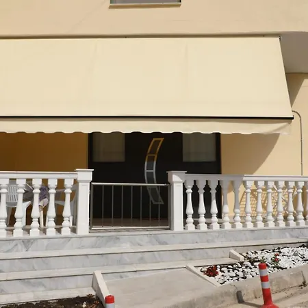 B&k Elegant Studio! Your Beachfront Escape! Appartamento *