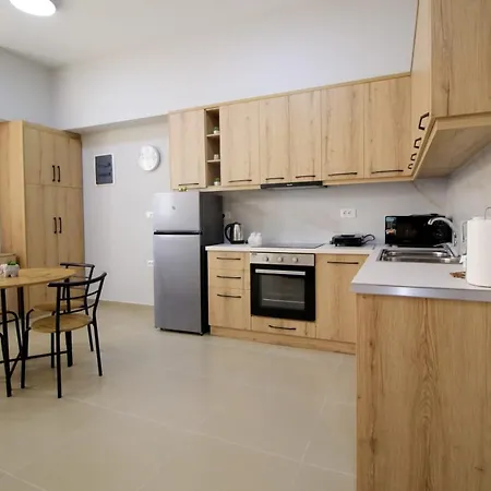 B&k Elegant Studio! Your Beachfront Escape! * Sarandë