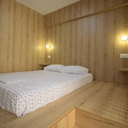 B&k Elegant Studio! Your Beachfront Escape! Apartment *