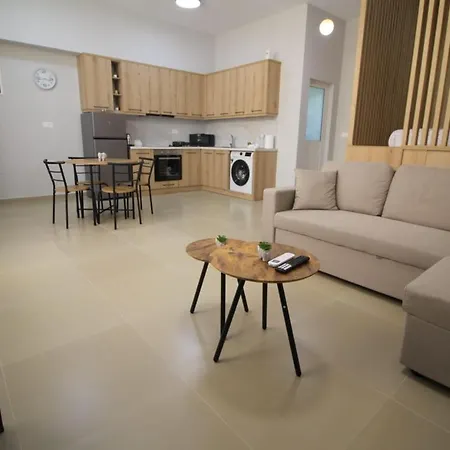 B&K Elegant Studio! Near The Sea! *